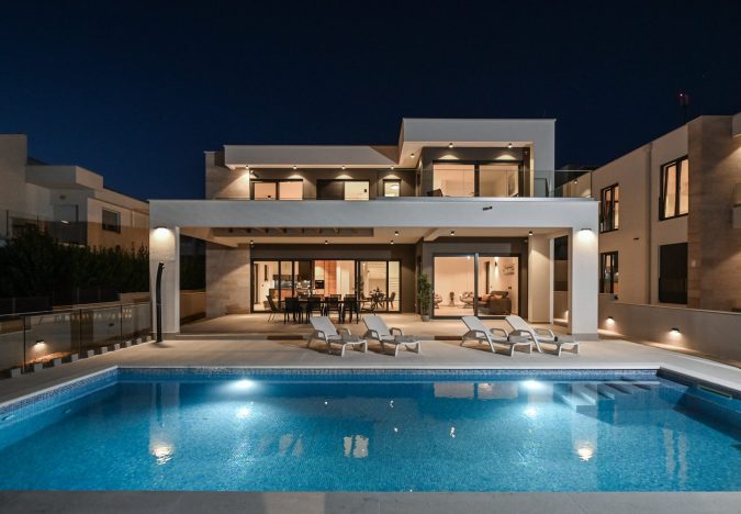 Vila PARADISO – Jedinstvena nekretnina u Novalji na otoku Pagu (Prodaja)